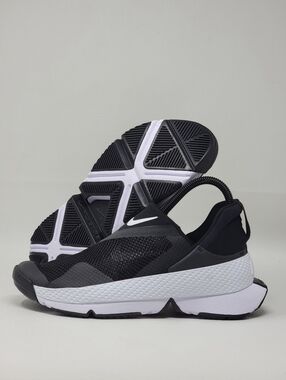 Nike Slip On Sneaker Womens Size 7 Go FlyEase White Black Shoes DR5540-002 New